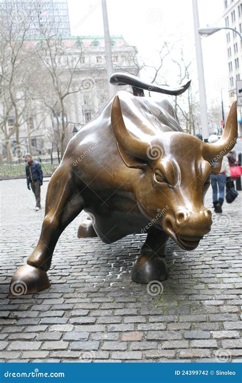 New York Bull editorial photography. Image of financial - 24399742