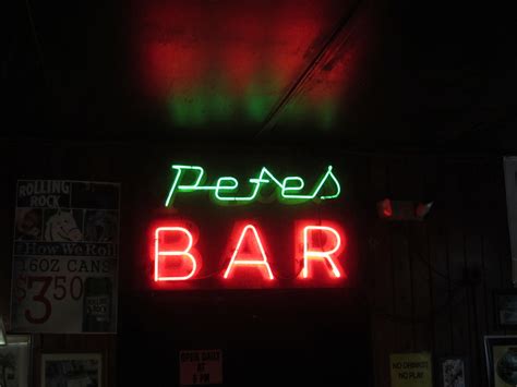Neptune Beach: Pete’s Bar