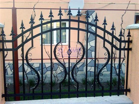 Олимп - металлические двери, стальные решетки, заборы, козырьки в Истре ...