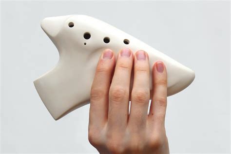 Holding a multichamber ocarina | Pure Ocarinas