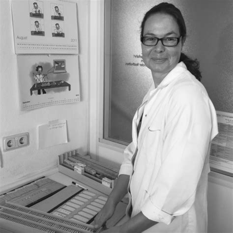 The Rise Of An Icon: Uncovering Donna Schambach's Net Worth