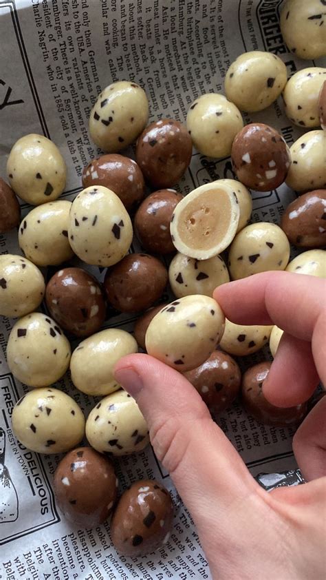 Шоколадные яйца 🥚 | Snacks para fiestas, Postres creativos, Recetas de ...