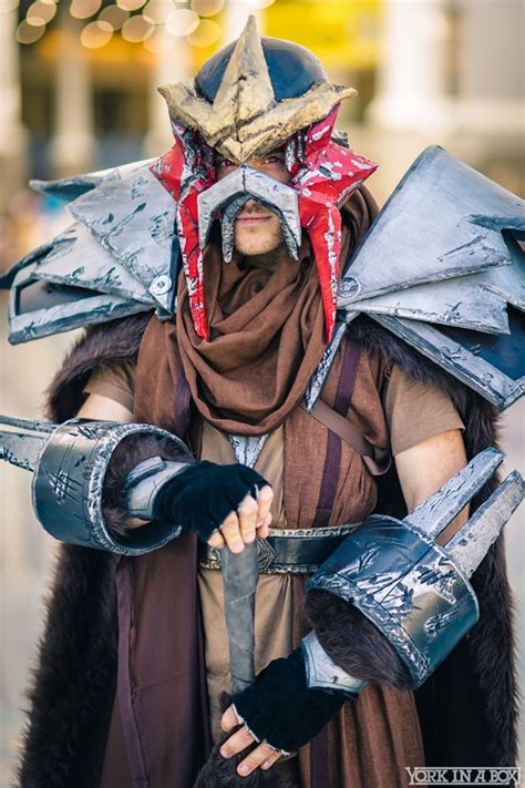 entei cosplay 2 | Pokemon gijinka, Pokemon cosplay, Cosplay