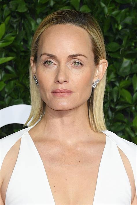 Amber Valletta 90s