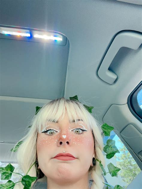 ReeYue on Twitter: "the feminine urge to eat dirt and twigs while