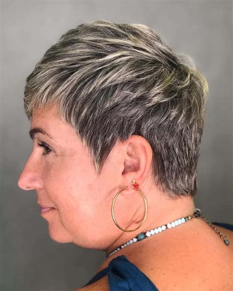 22 Best Haircuts & Hairstyles for Women Over 50 With Thick Hair ...