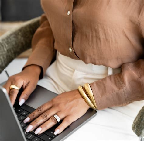 How You Can Use AI Platforms To Strengthen Your Travel Business - TIQUE