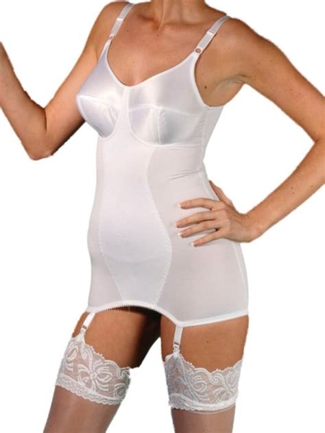 Korselett im Pull-On-Stil “MX 150″von Silhouette LingerieFarbe: weiß ...