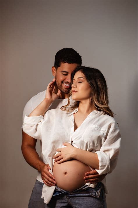 Fotos De Gestantes Com O Marido - Ensaio grávida ensaio gestante e marido mamãe e papai ensaio estúdio ...