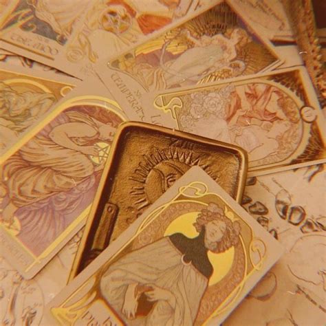 Pin de 𝐽𝑈𝐿𝐼𝐴 𝑆𝑇𝑈𝑇𝑍 ♡︎ em colors | Estética bruxa, Tarot, Tarô