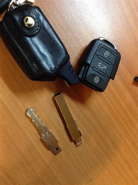 ВЫКИДНОЙ КЛЮЧ ОТ ЩКОДЫ — Lada Приора седан, 1,6 л, 2010 года ...