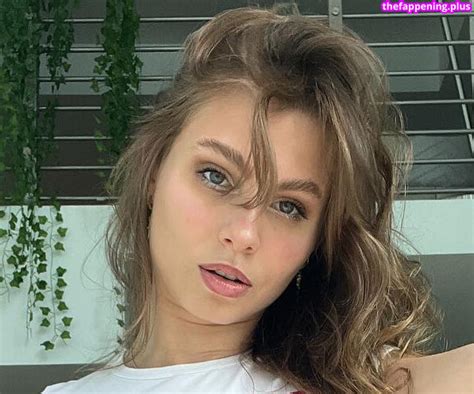 Kelly Jane Caron / itskjanecaron / kjanecaron Nude OnlyFans Photo #1 ...