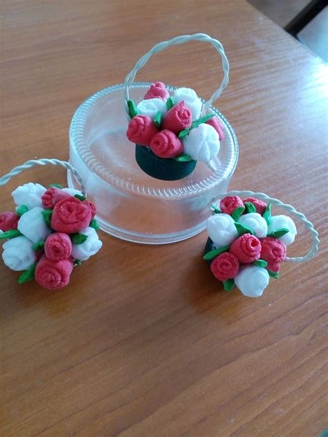 Кошнички с цветя | Accessories, Fashion, Band