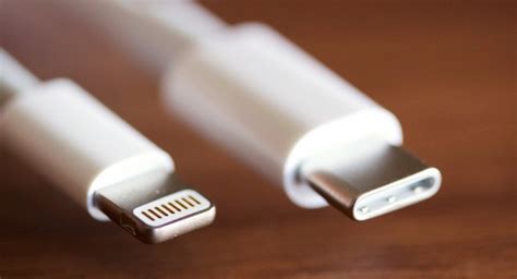 Кабель Lightning на USB-C внезапно подешевел. Намёк от Apple?