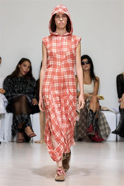 T yanna fashion line debut receives rave reviews from critics 33