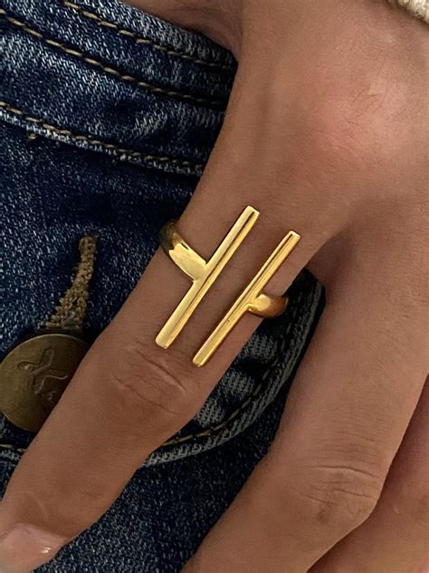 geometric open ring commense