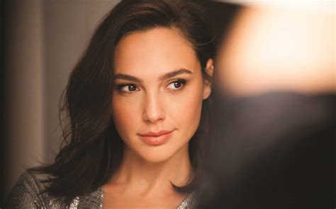 Download Wonder Woman Gal Gadot's Face Wallpaper | Wallpapers.com
