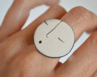 идея для кольца на палец | Ceramic jewelry, Porcelain jewelry, Ceramic ...