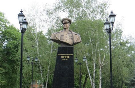 В Харькове восстановили бюст маршала Жукова, который повалили националисты