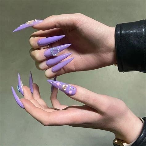 Paula Zuñiga adlı kullanıcının uñas panosundaki Pin | Takma tırnak, Jel ...