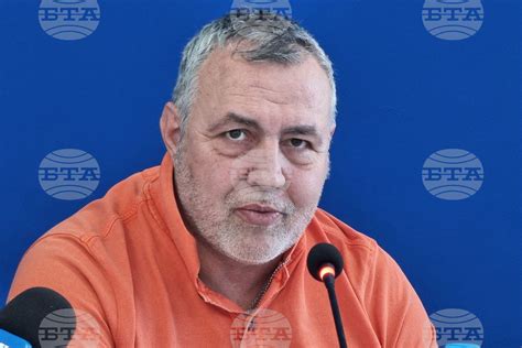 Президентът Румен Радев поздрави актьора Христо Мутафчиев по повод 55 ...