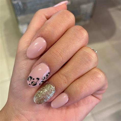 Unghie corte: le idee Nail art più belle e di tendenza da copiare