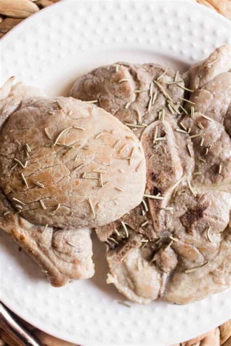 how to cook lamb chops in cast iron skillet