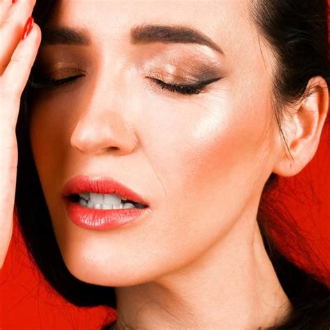 Светлана Кравчук (Svetlana Kravchuk) Lyrics, Songs, and Albums | Genius