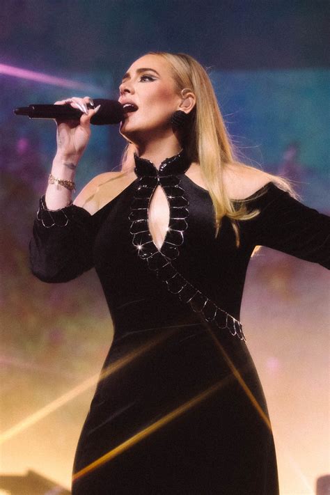 In Praise of Adele and the Long Black Dress - The New York Times
