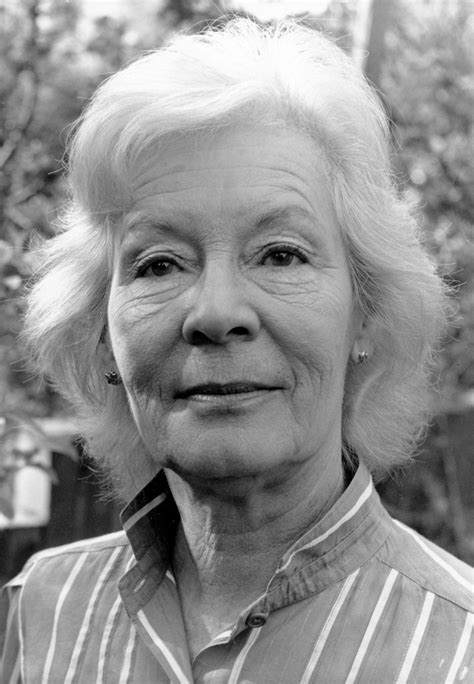 Pictures of Nina Wayne