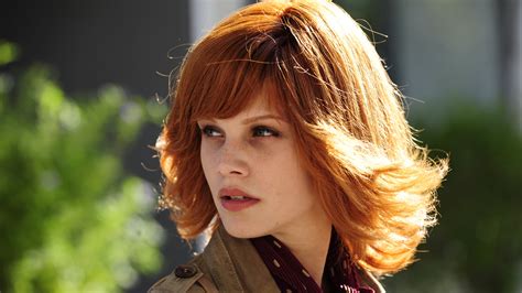 The Girl with Nine Wigs (2013)