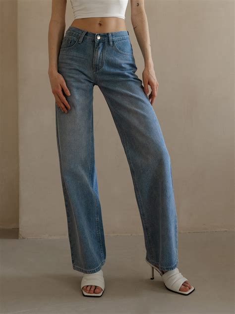 Свободные джинсы на низкой посадке :: LICHI - Online fashion store