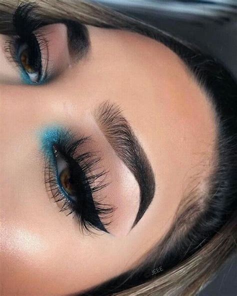 Pin de WOMANLYCLUB en Макияж | Maquillaje ojos azules, Maquillaje de ...