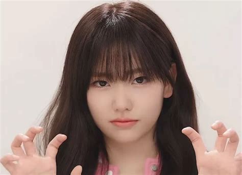 yoon sooin universe ticket profile updated facts