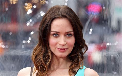 Emily Blunt Wallpapers - Top Free Emily Blunt Backgrounds - WallpaperAccess