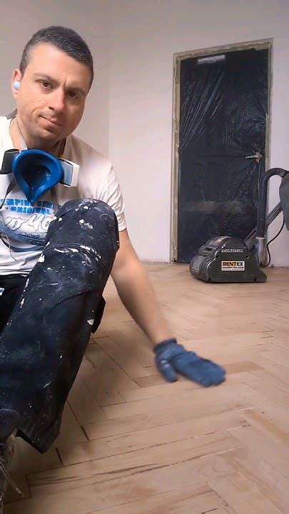 Нов Живот за Стария Буков Паркет #shorts #diy - YouTube