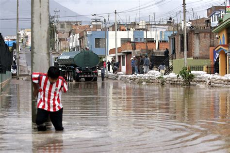 Las lluvias en Perú han causado 145 muertos, 18 desaparecidos, 438