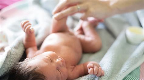 Омфалит: 5 симптомов возможной опасности — слайдшоу и сторис | MedAboutMe
