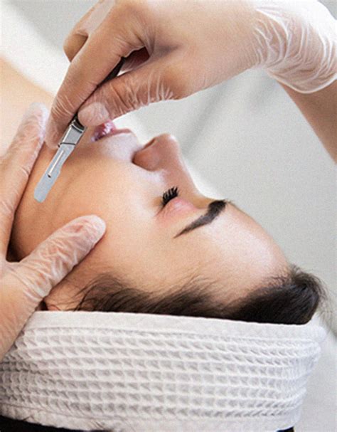 Dermaplane Facial - Luna Esthetics