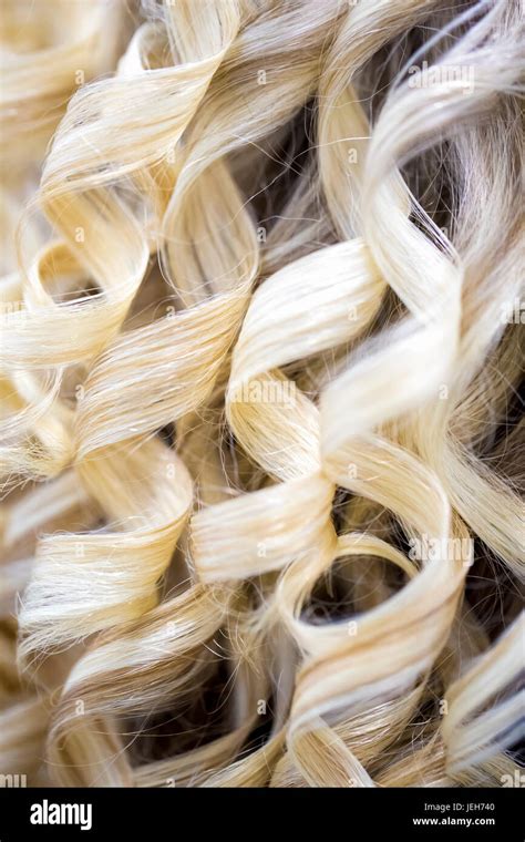 Ringlets hair hi-res stock photography and images - Alamy