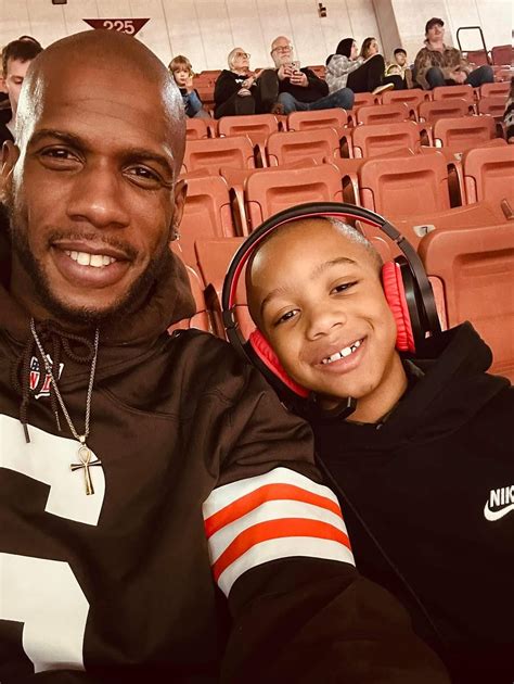 T-Nyce | A few shots in and she turns into #roxyreynolds just how daddy