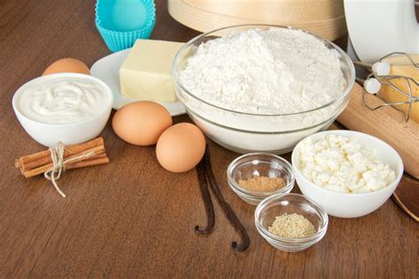 7 Basic Baking Ingredients - Best Baking Tips