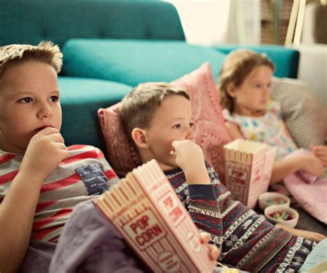 winter movies    kids jolly festive