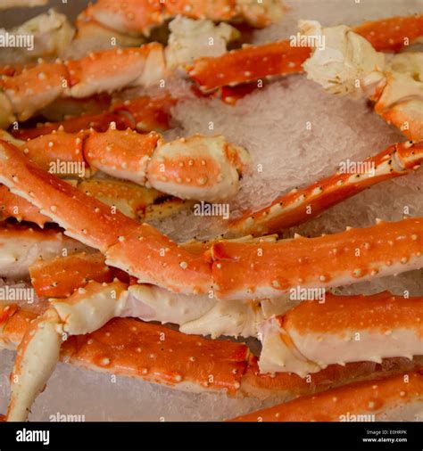 Alaskan king crab legs hi-res stock photography and images - Alamy