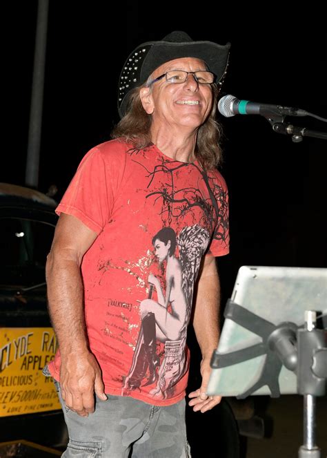 Wild Side Show Pictures