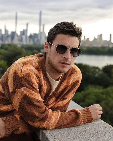 Edward Beiner - Eyes Forward