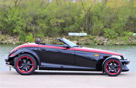 2000 Plymouth Prowler | Midwest Car Exchange