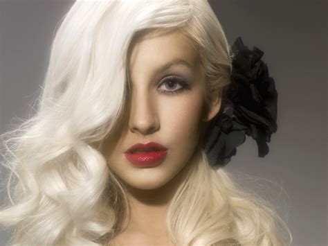 Christina Aguilera | Scrolller