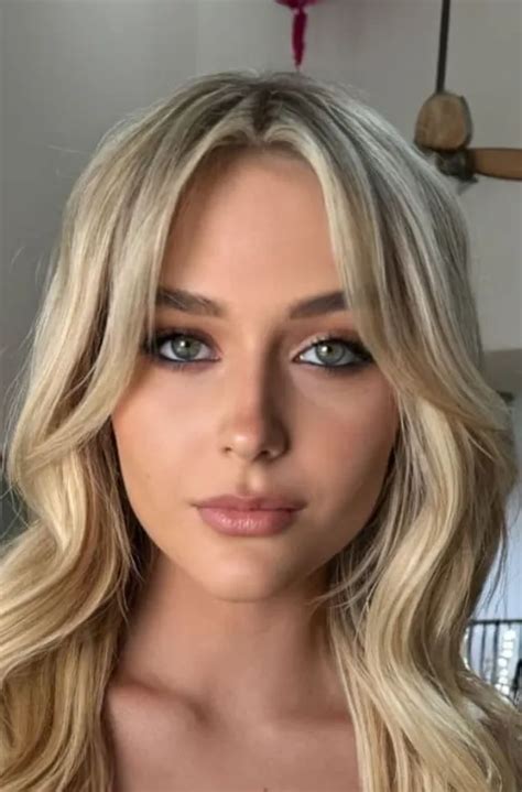 Who is Alyvia Alyn Lind? Net Worth, Age, Height, Weight, Career, Bio ...