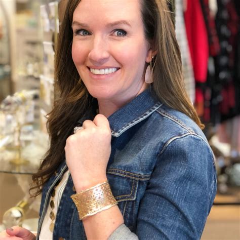 Magnolia Mamas : Spring Favorites at Findlay Rowe